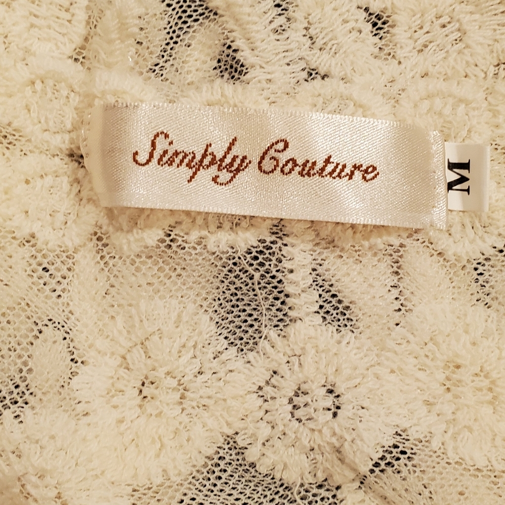 Elegant Beige  Lace Dress / Swimware Coverup.Size M. - Picture 10 of 10
